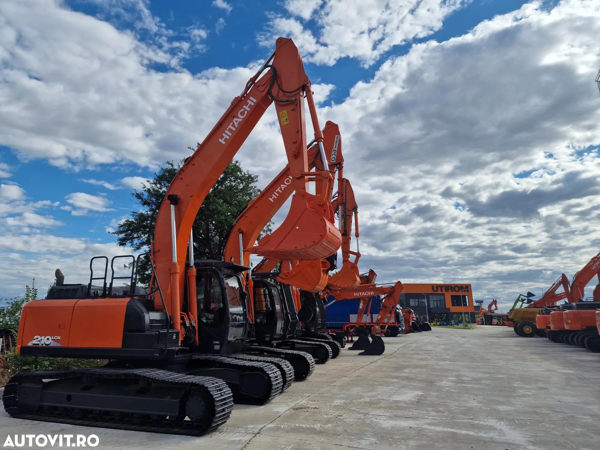 Hitachi ZX210, 23t, cupa 1,3mc NOUA, 12.487h-46900 Eur+Tva, camera spate, instalatia picon, 3 pompe hidraulice HITACHI, protectie acoperis cabina, AC, produs in JAPONIA, posibilitate leasing 46.900 EUR+Tva - 38