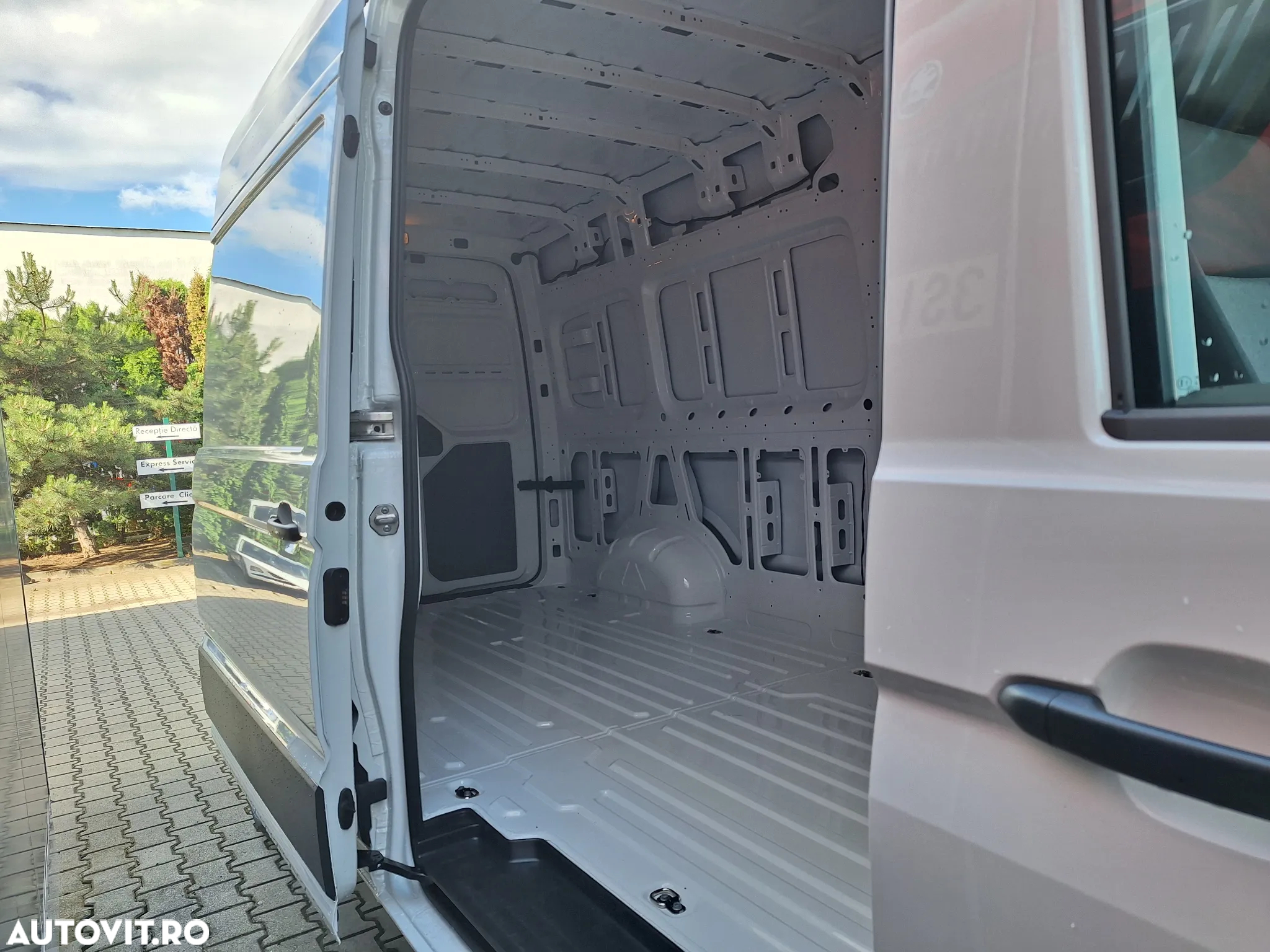 Volkswagen Crafter - 16