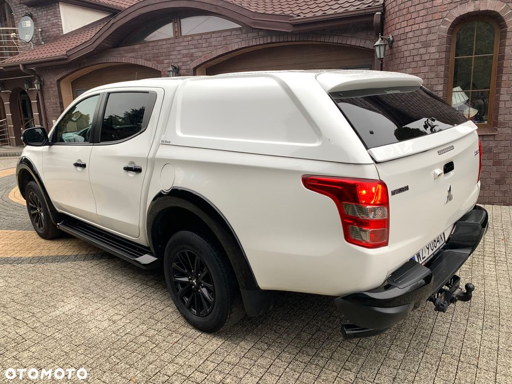 Mitsubishi L200 2.4 d DC Instyle Premiere Edition - 18