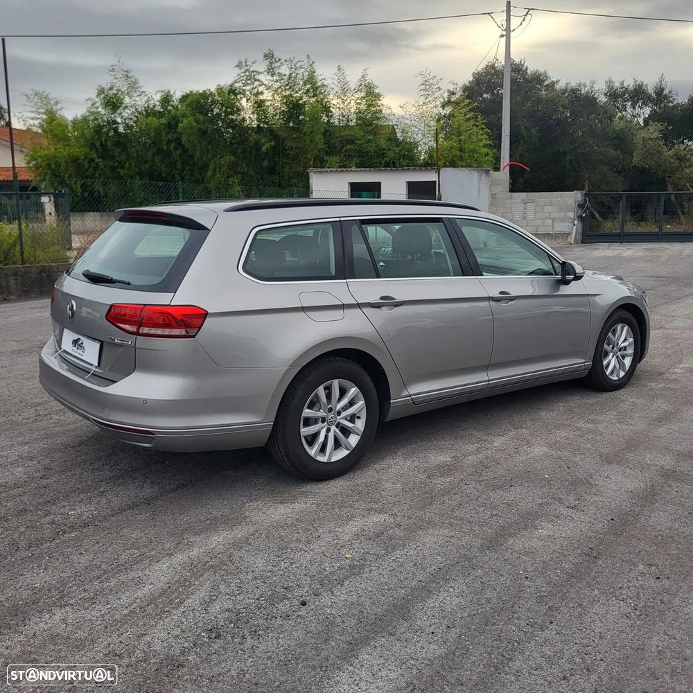 VW Passat Variant 1.6 TDI BlueMotion - 17