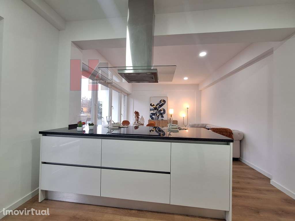 Apartamento T3 totalmente remodelado em Benfica - Grande imagem: 3/39