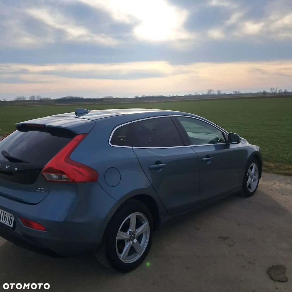 Volvo V40 D2 Momentum - 9