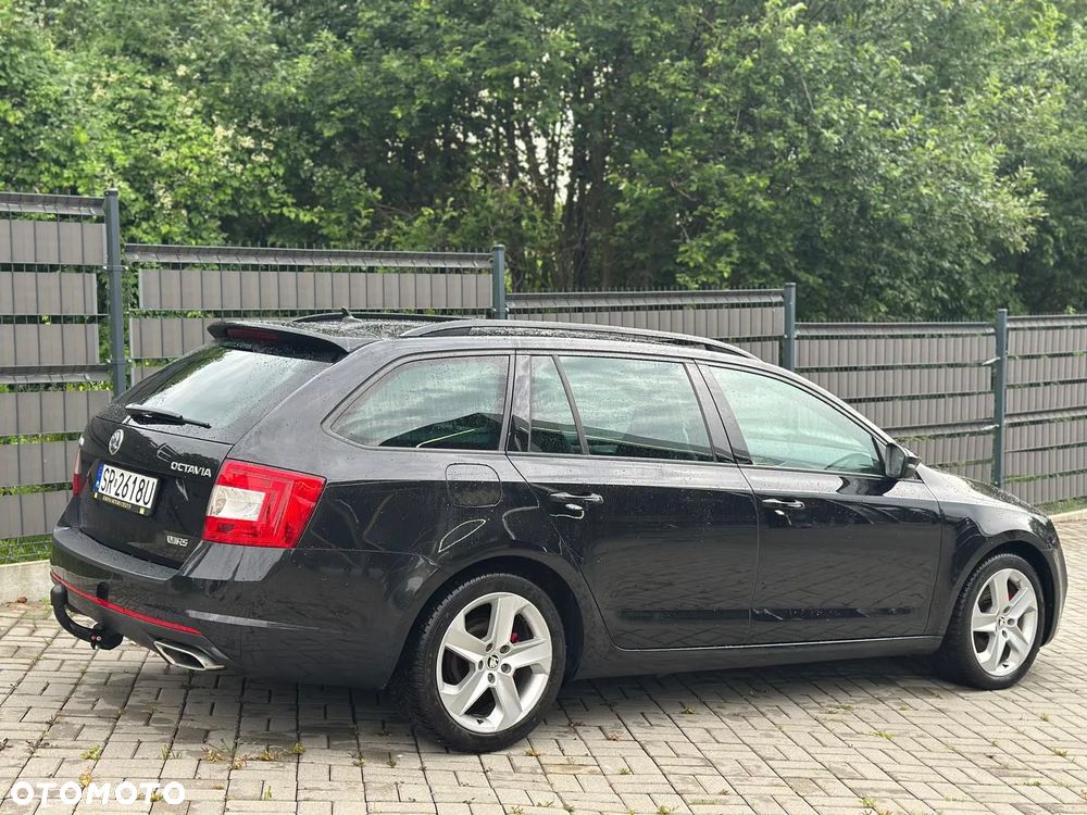 Skoda Octavia 2.0 TDI DSG RS - 10