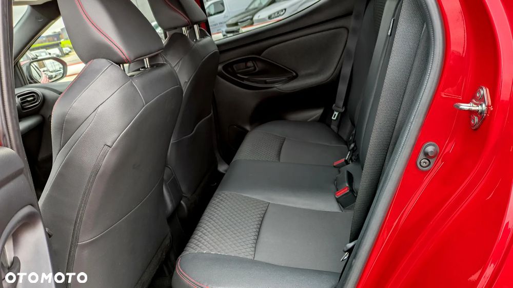 Toyota Yaris - 11