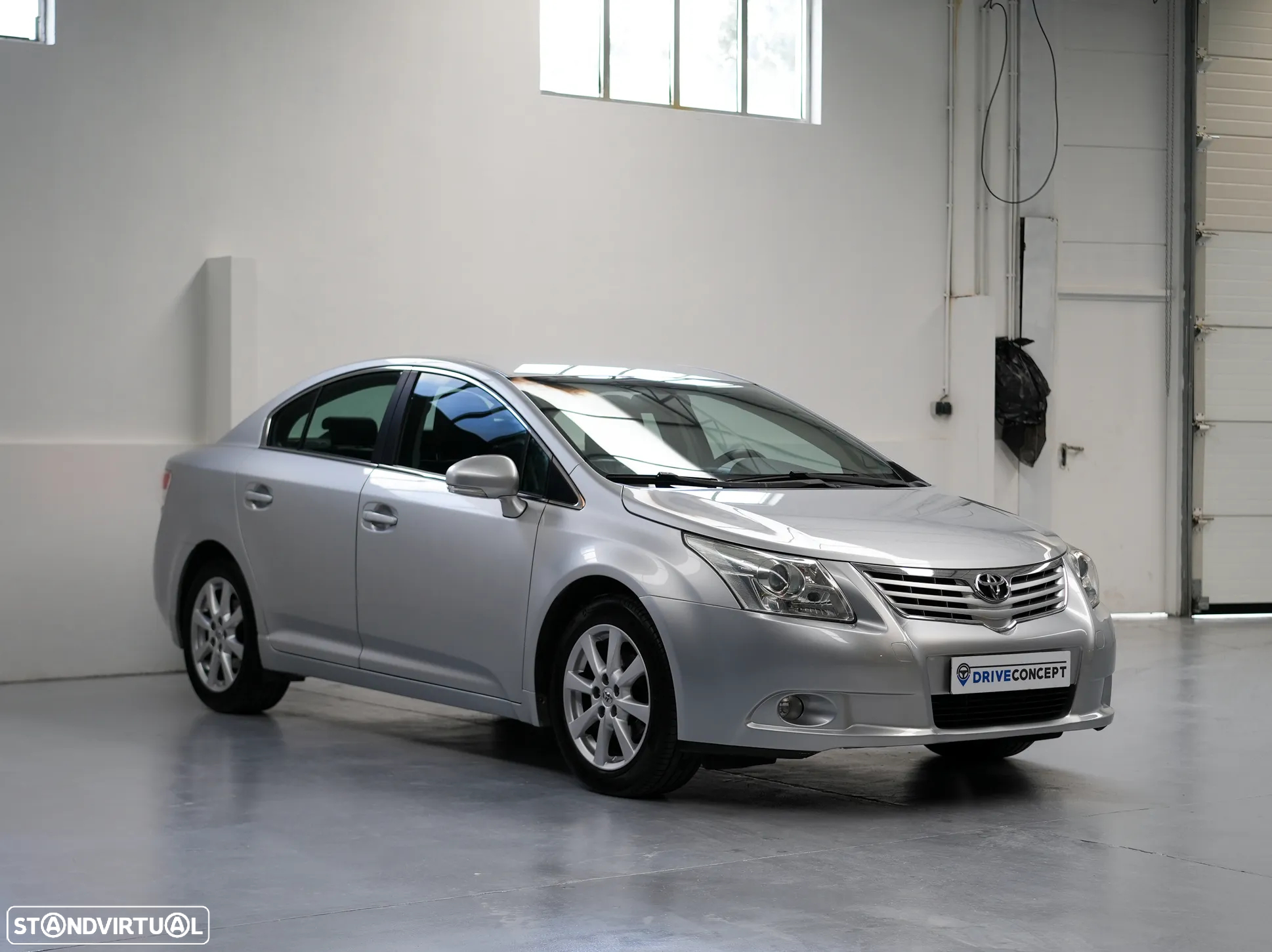 Toyota Avensis SD 2.0 D-4D Exclusive - 15