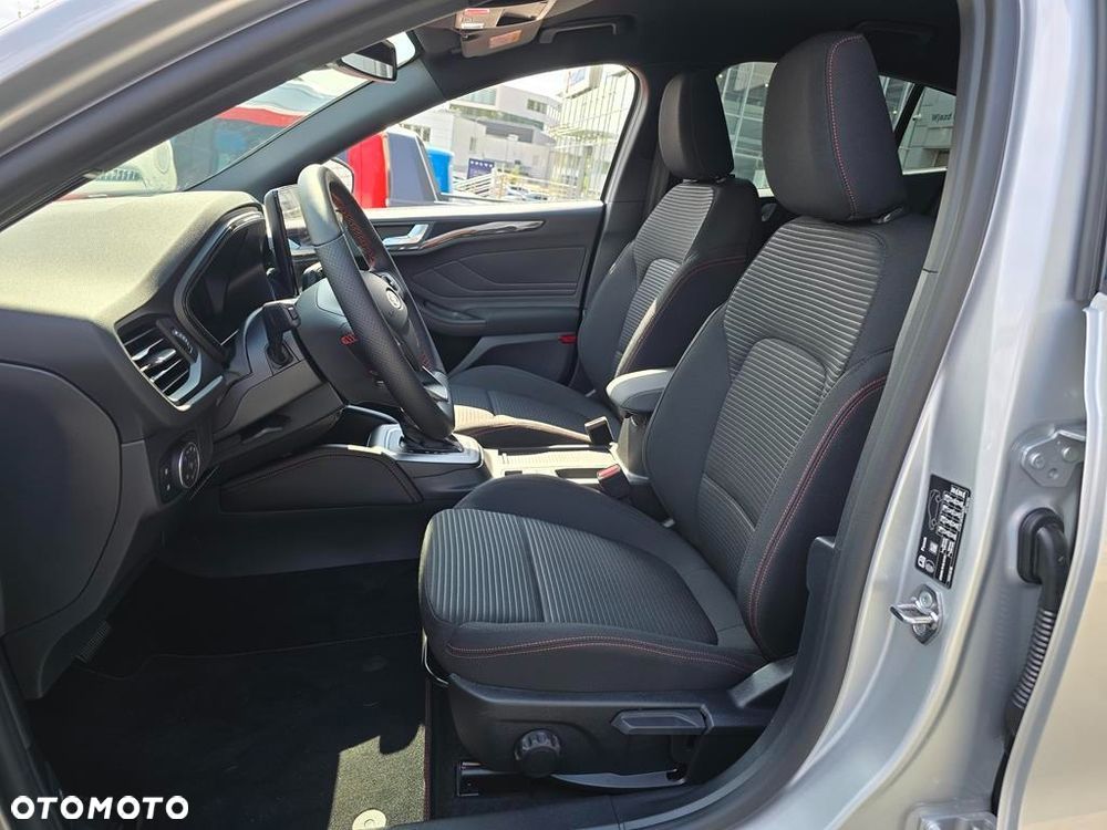 Ford Focus 1.0 EcoBoost mHEV ST-Line X - 12