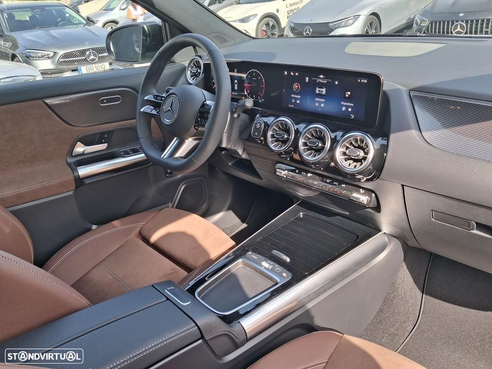 Mercedes-Benz GLA 180 d AMG Line - 15