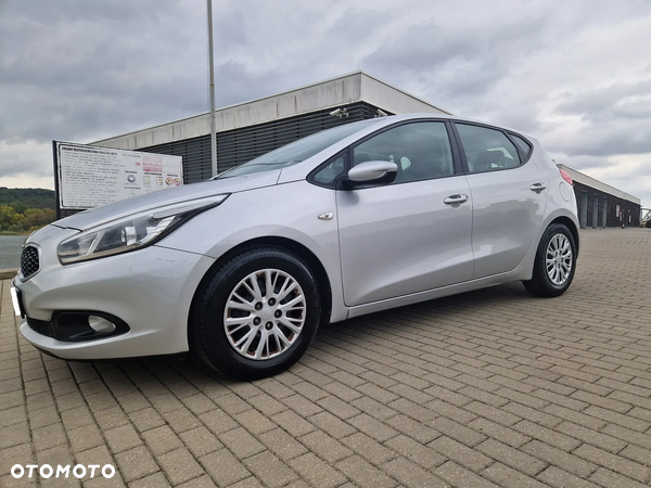 Kia Ceed Cee'd 1.6 Comfort +