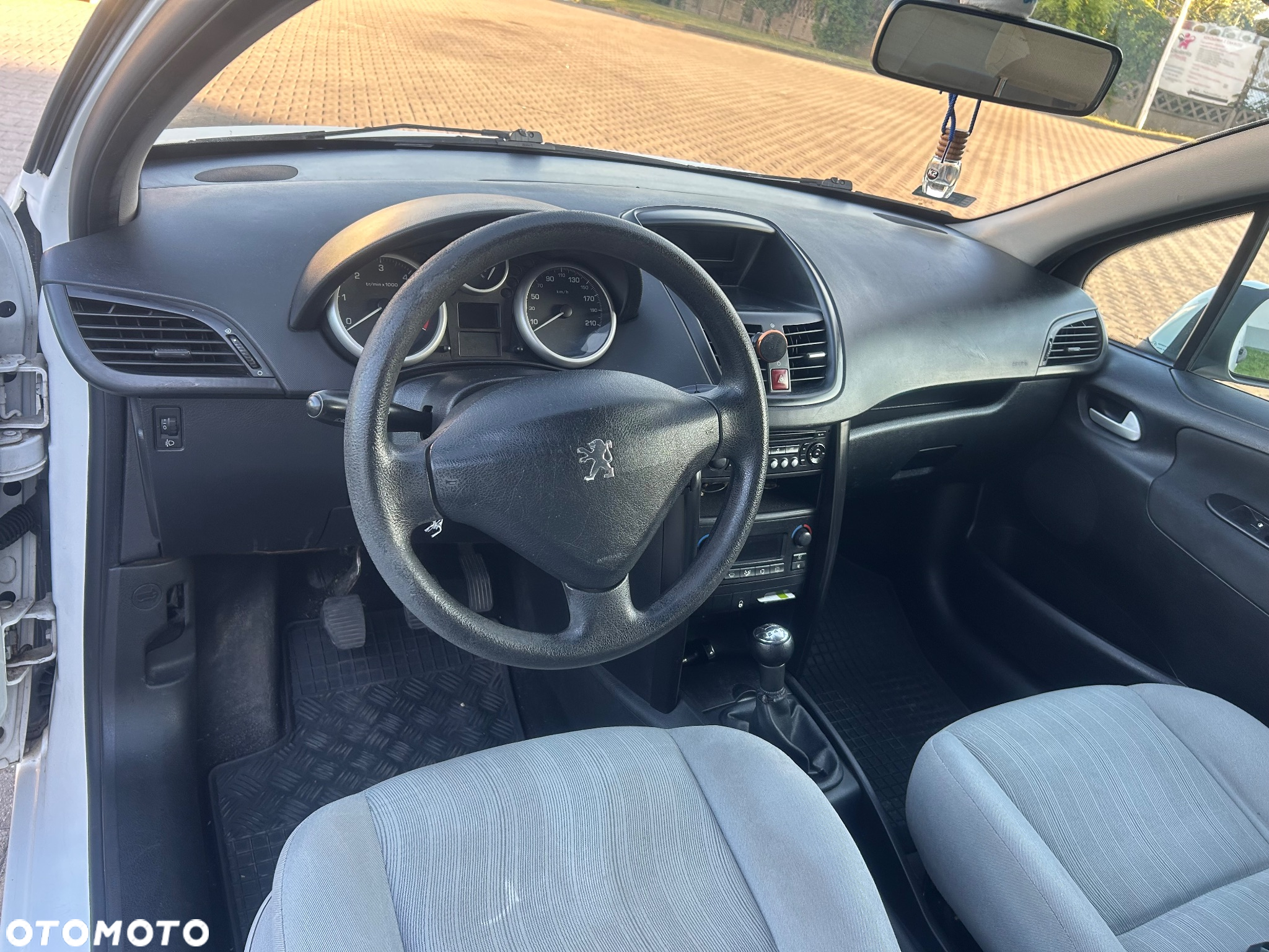 Peugeot 207 1.4 HDi Trendy - 6