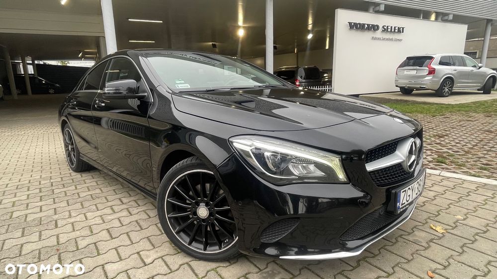 Mercedes-Benz CLA 180 7G-DCT AMG Line - 7