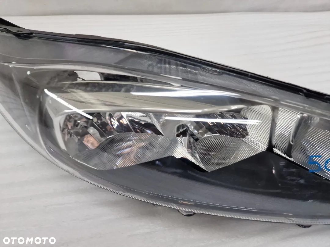 FORD FIESTA MK7 LIFT 12- PRAWA LAMPA PRZEDNIA PRZÓD , NR C1BB-13W029-AH , NR AUKCJI LL505 - 3