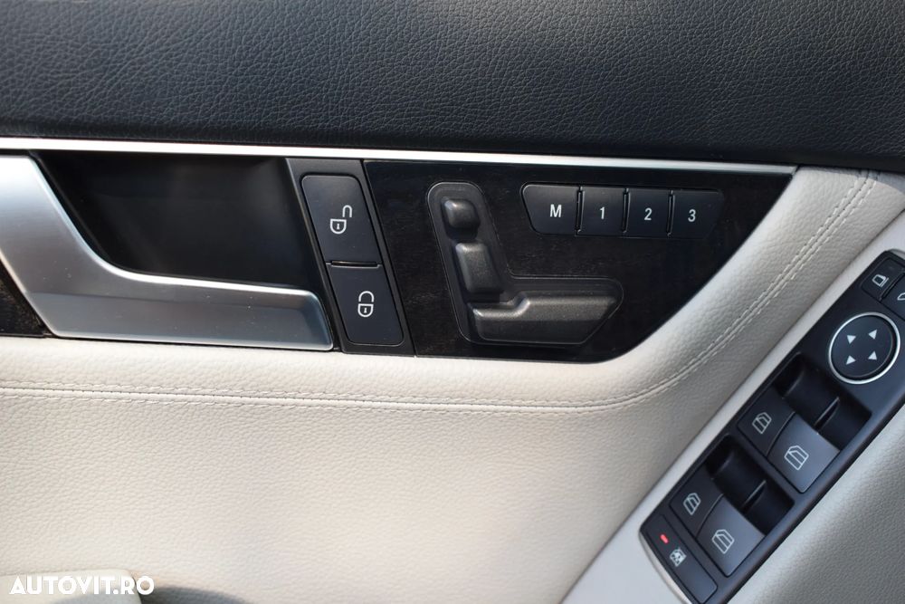 Mercedes-Benz C 350 CDI DPF 4Matic 7G-TRONIC BlueEFFICIENCY Avantgarde - 12