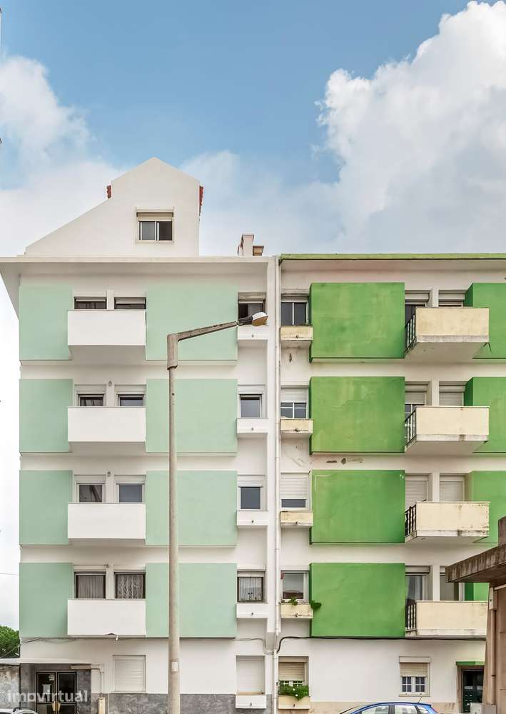 Oportunidade de investimento - para reabilitar em Almada - 55m2 - Grande imagem: 2/22