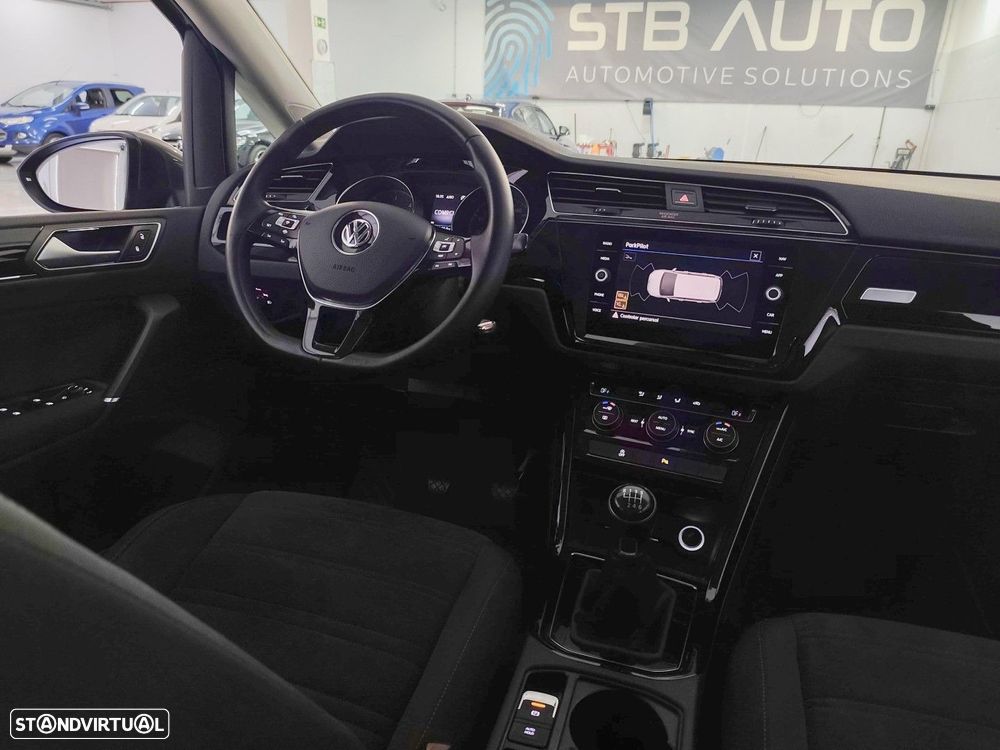 VW Touran 1.6 TDI Highline - 15