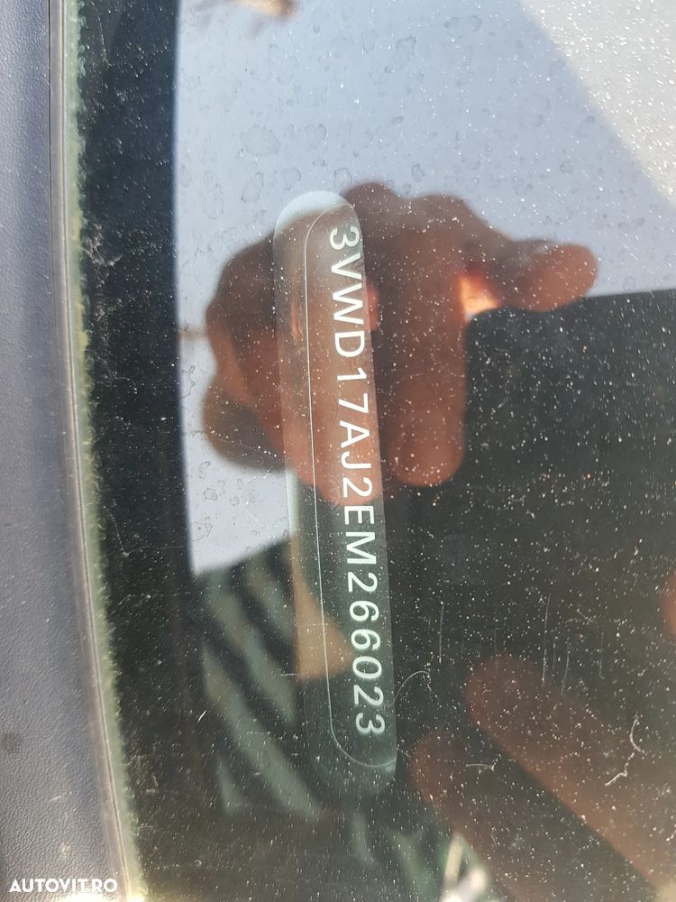 Volkswagen Jetta - 7