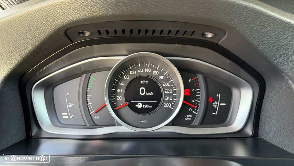 Volvo S60 D4 Momentum - 26