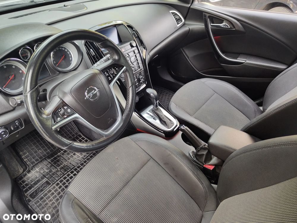 Opel Astra 2.0 CDTI Cosmo - 14