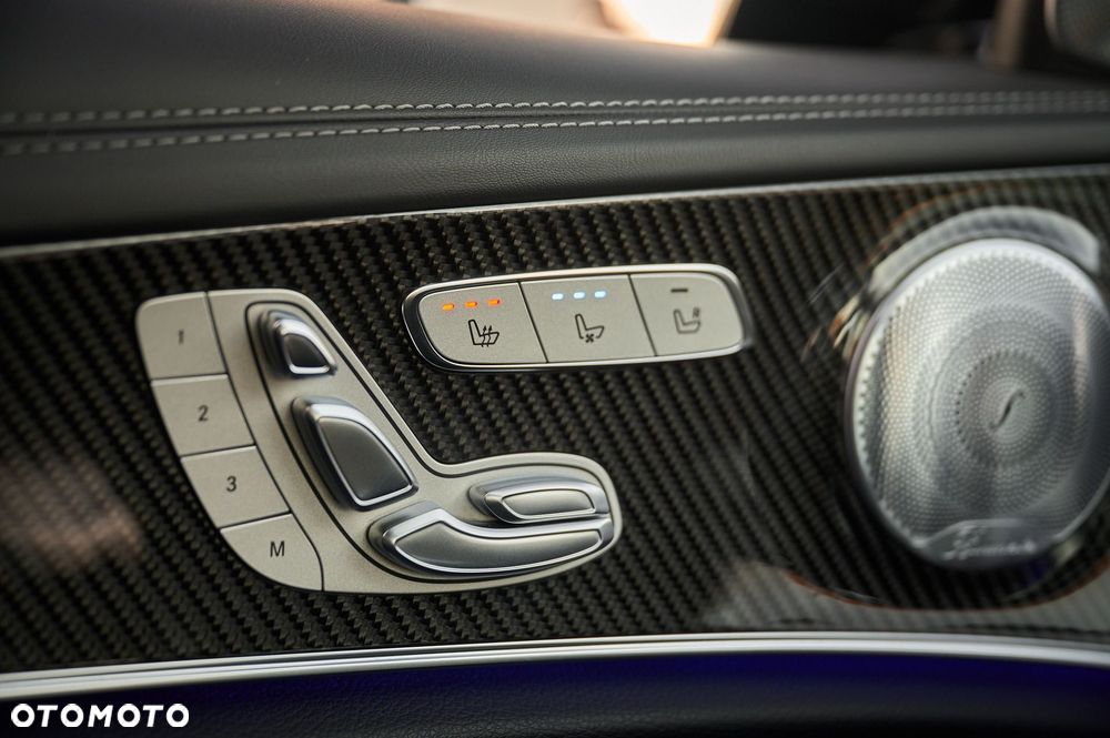 Mercedes-Benz Klasa E AMG 63 S 4-Matic+ - 32