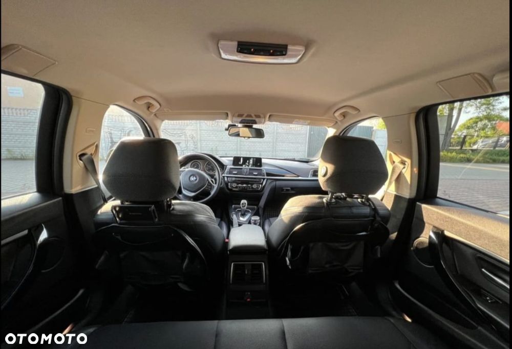 BMW Seria 3 320d xDrive Advantage sport - 23