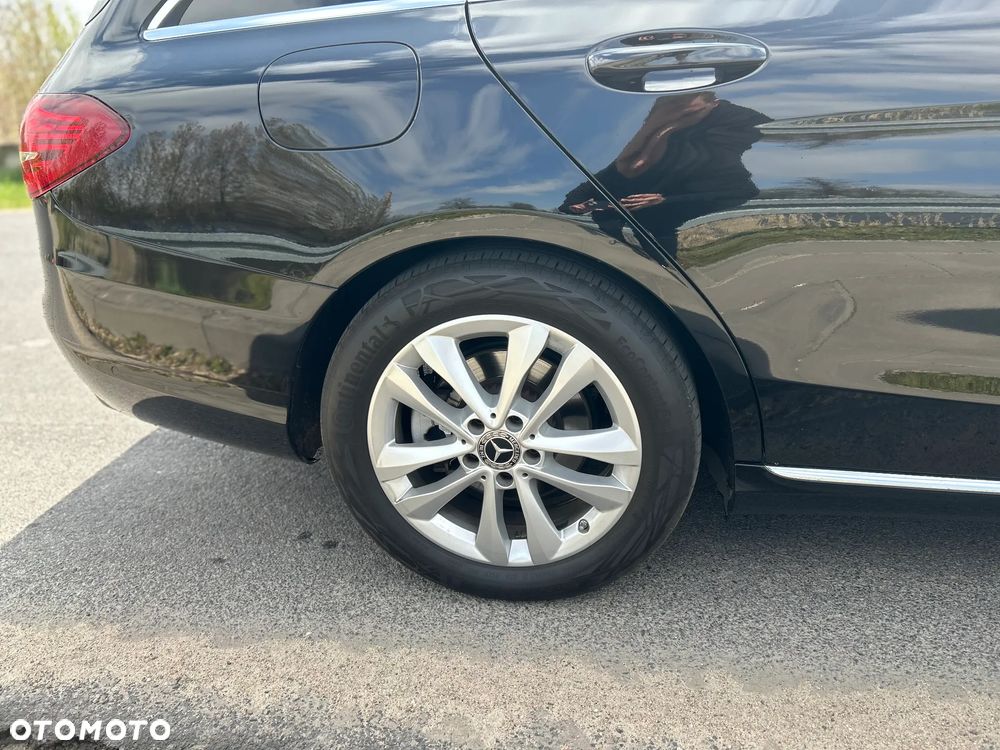 Mercedes-Benz Klasa C 220 d 4Matic 9G-TRONIC Avantgarde - 6