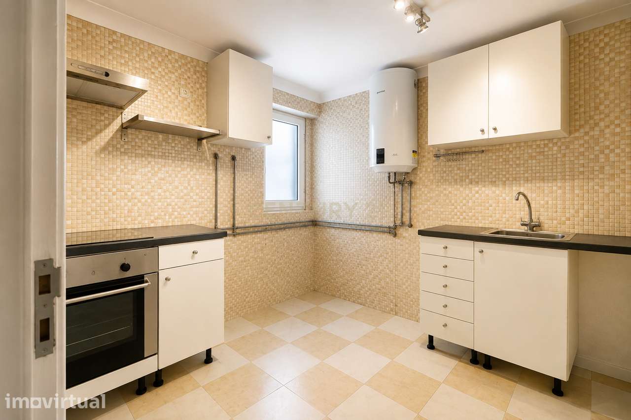 Apartamento T2 Duplex, em Prazeres, Lisboa - Grande imagem: 3/18