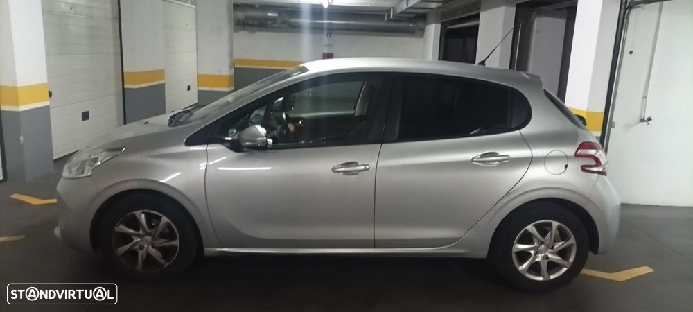 Peugeot 208 1.2 VTi Active - 1
