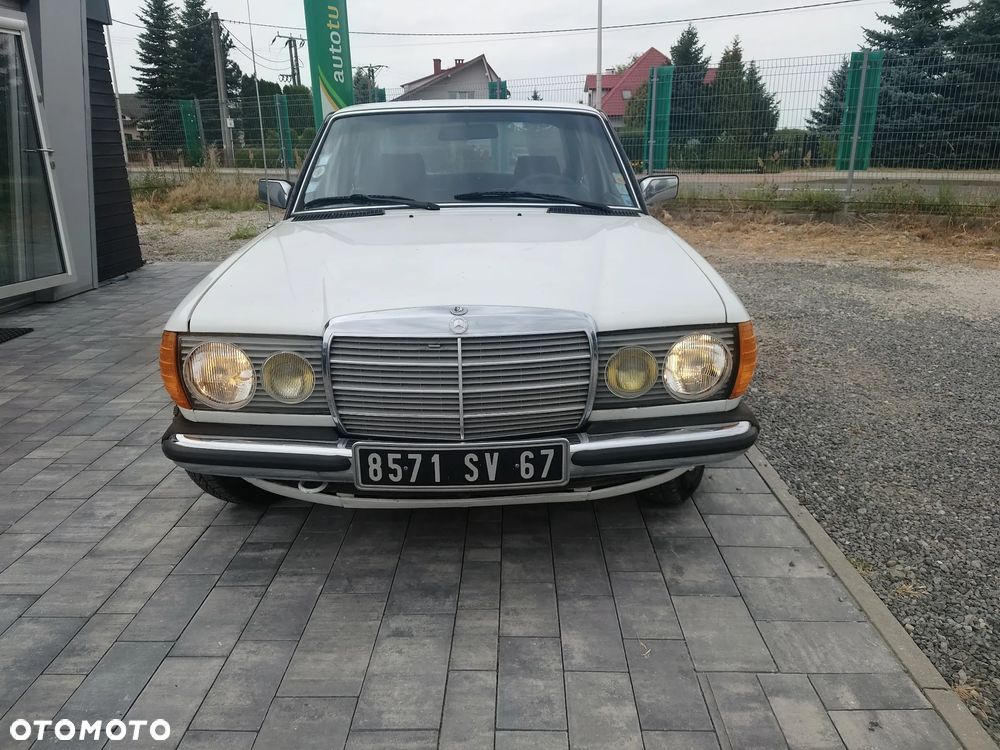 Mercedes-Benz W123 - 8