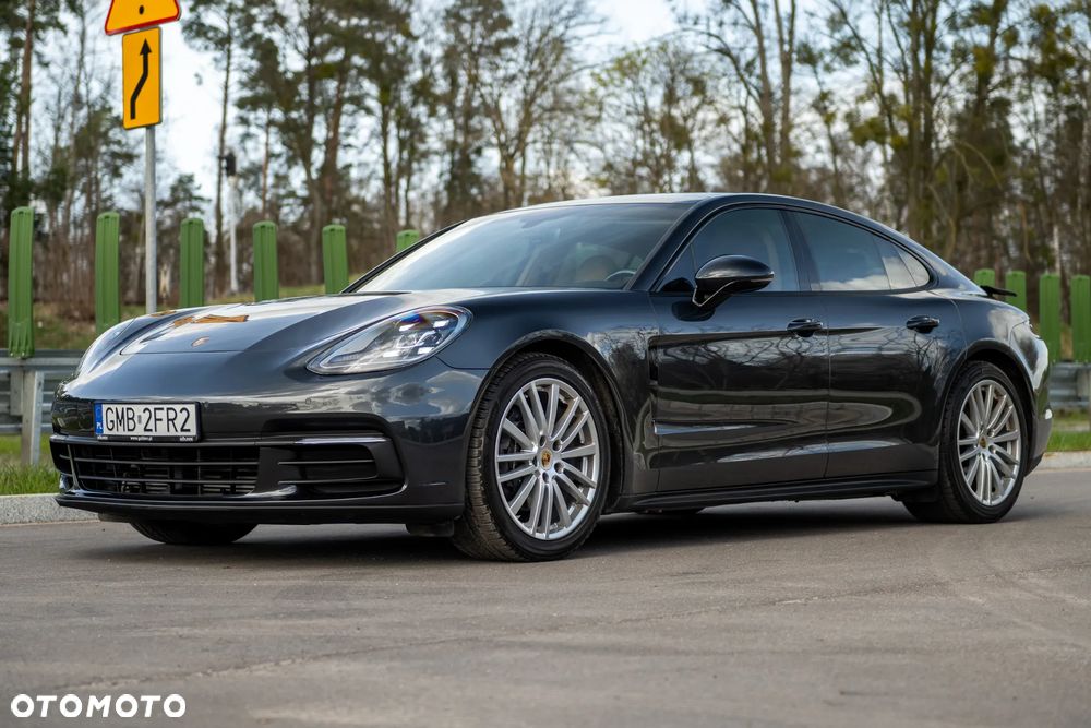 Porsche Panamera - 11