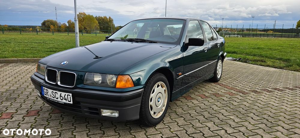 BMW Seria 3 316i - 1