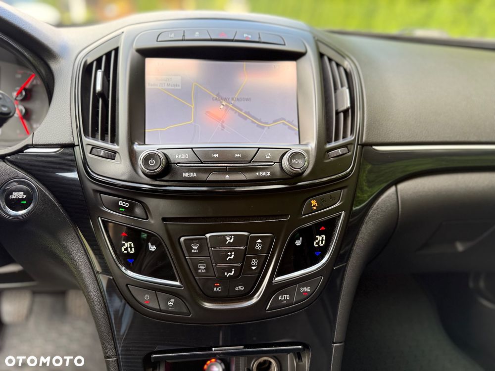 Opel Insignia - 25