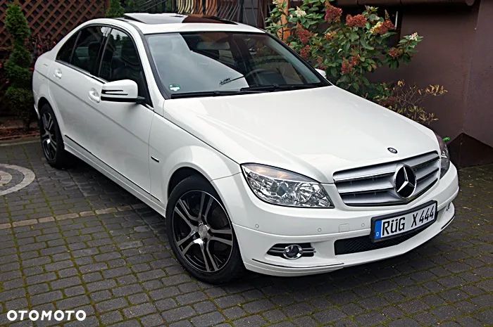 Mercedes-Benz Klasa C 180 BlueEFFICIENCY Avantgarde - 13