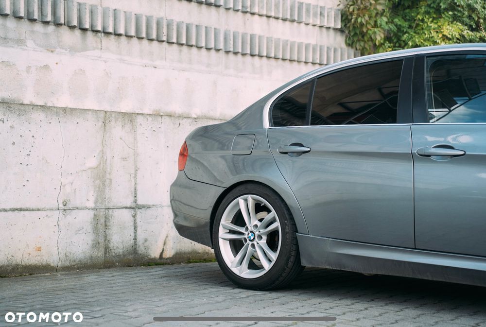 BMW Seria 3 318d - 9
