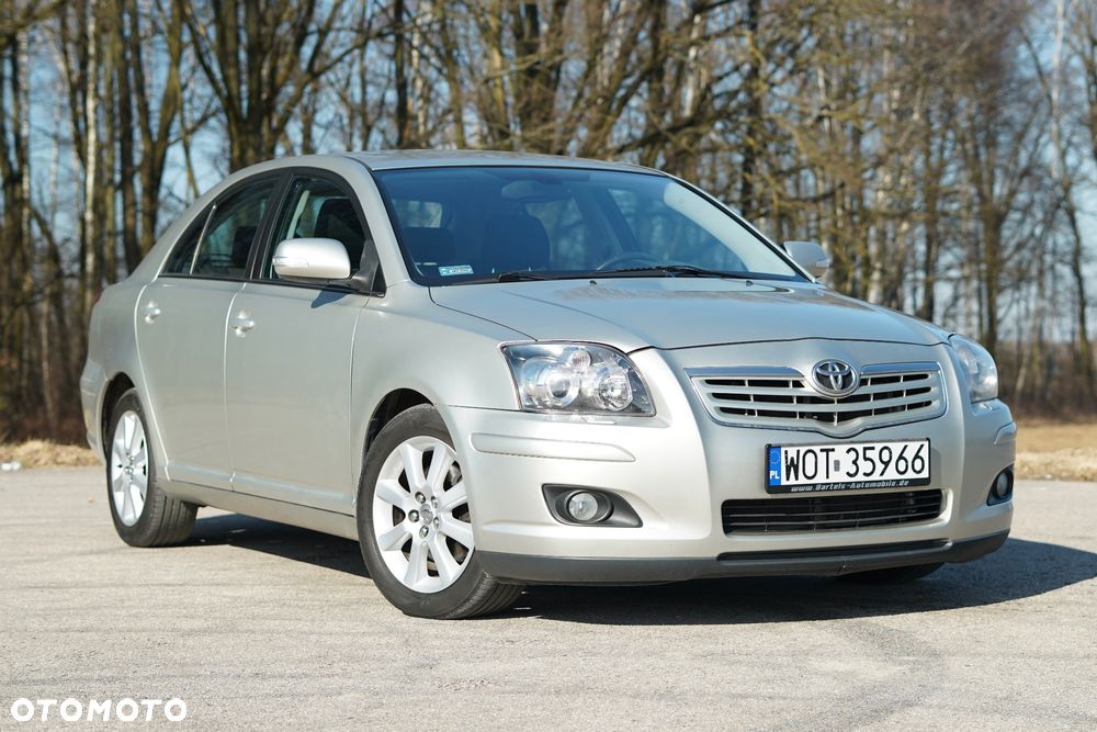 Toyota Avensis - 1