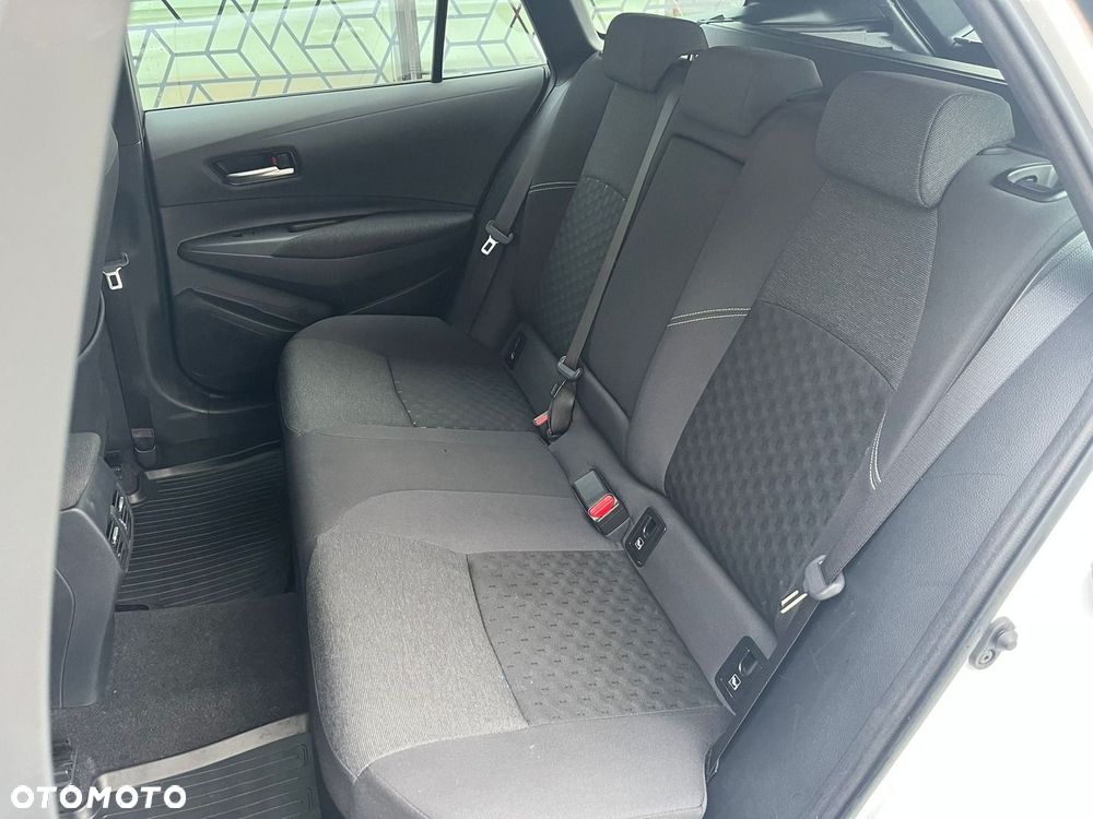 Toyota Corolla 1.8 Hybrid Comfort - 23