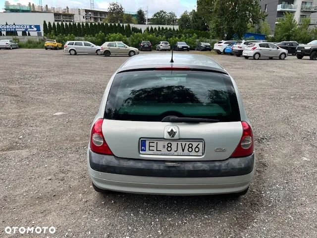Renault Clio - 7