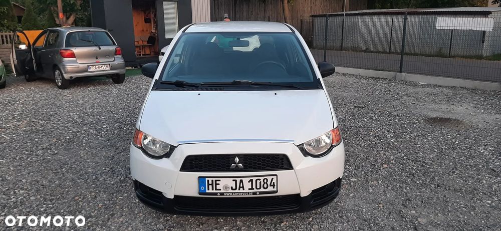 Mitsubishi Colt - 2