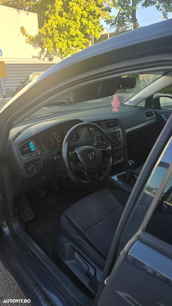 Volkswagen Golf - 14