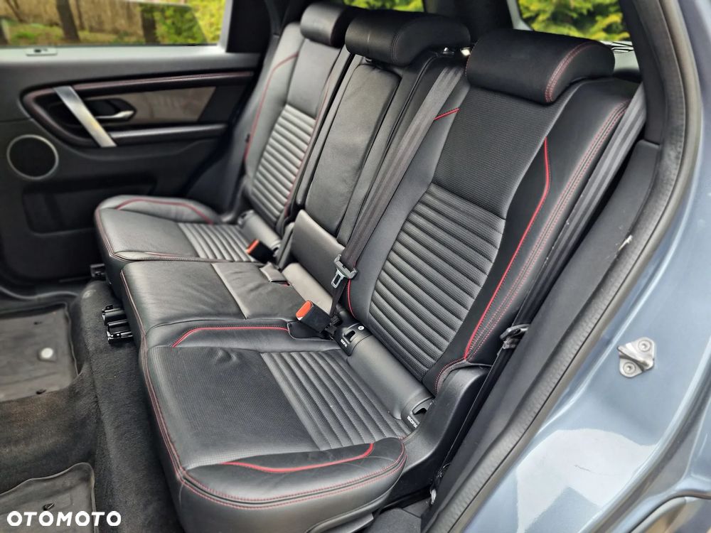 Land Rover Discovery Sport P200 R-Dynamic SE - 25