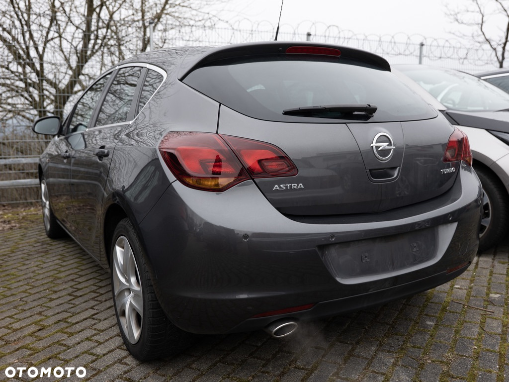 Opel Astra 1.4 Turbo Edition - 26