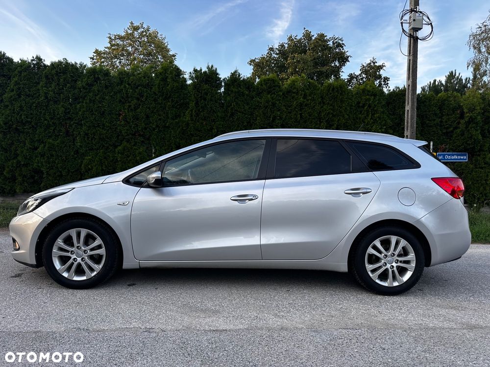 Kia Ceed 1.6 GDI Fifa World Cup Edition - 6