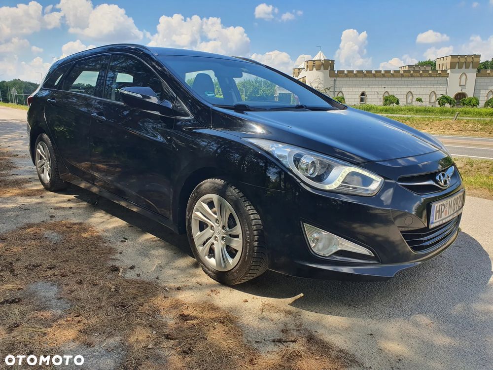 Hyundai i40 Kombi blue 1.6 Trend - 6