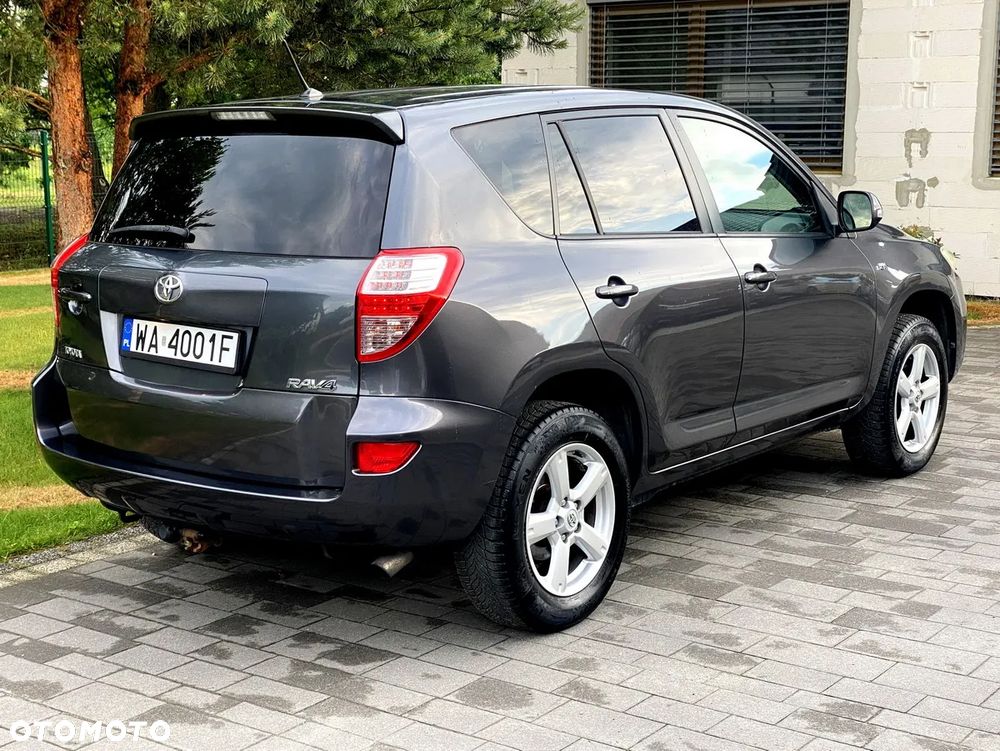 Toyota RAV4 2.2 D-CAT Premium - 11