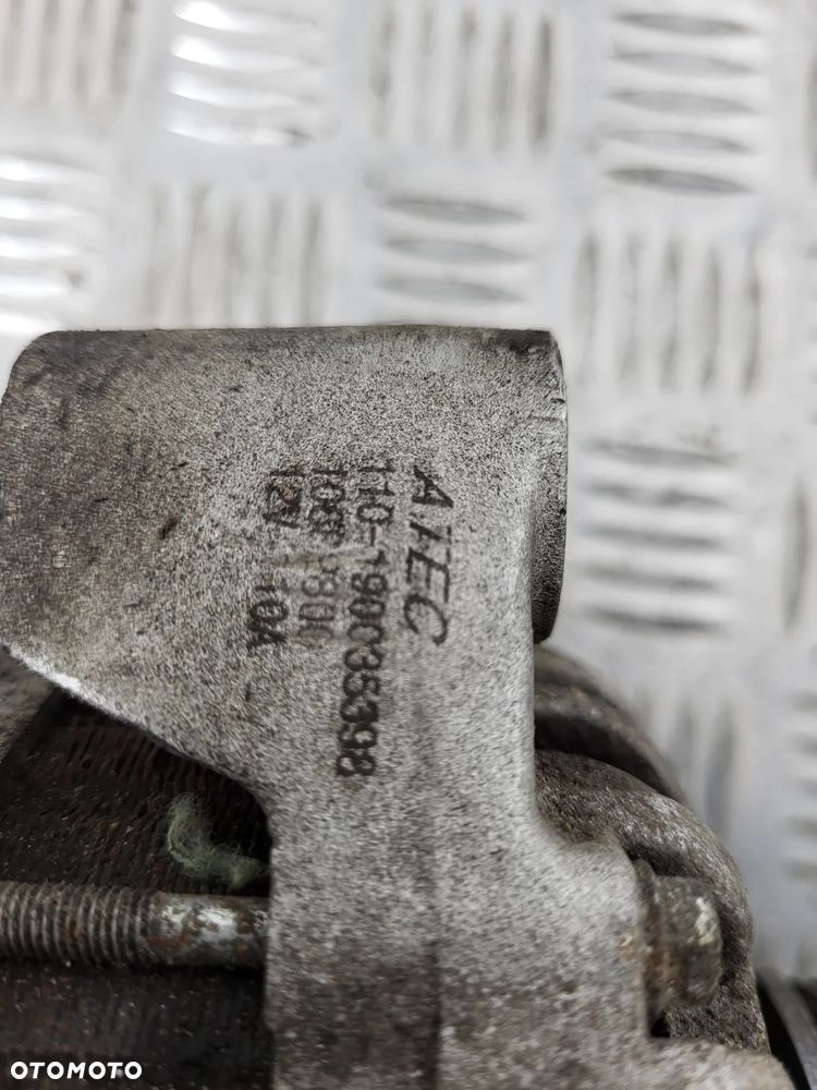 Hyundai Terracan 2.9 Alternator - 10