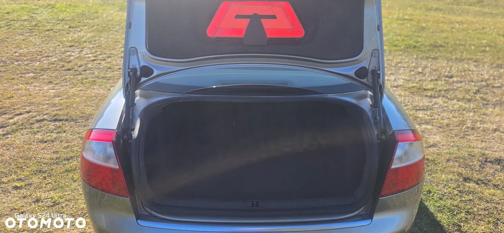 Audi A4 Limousine - 12