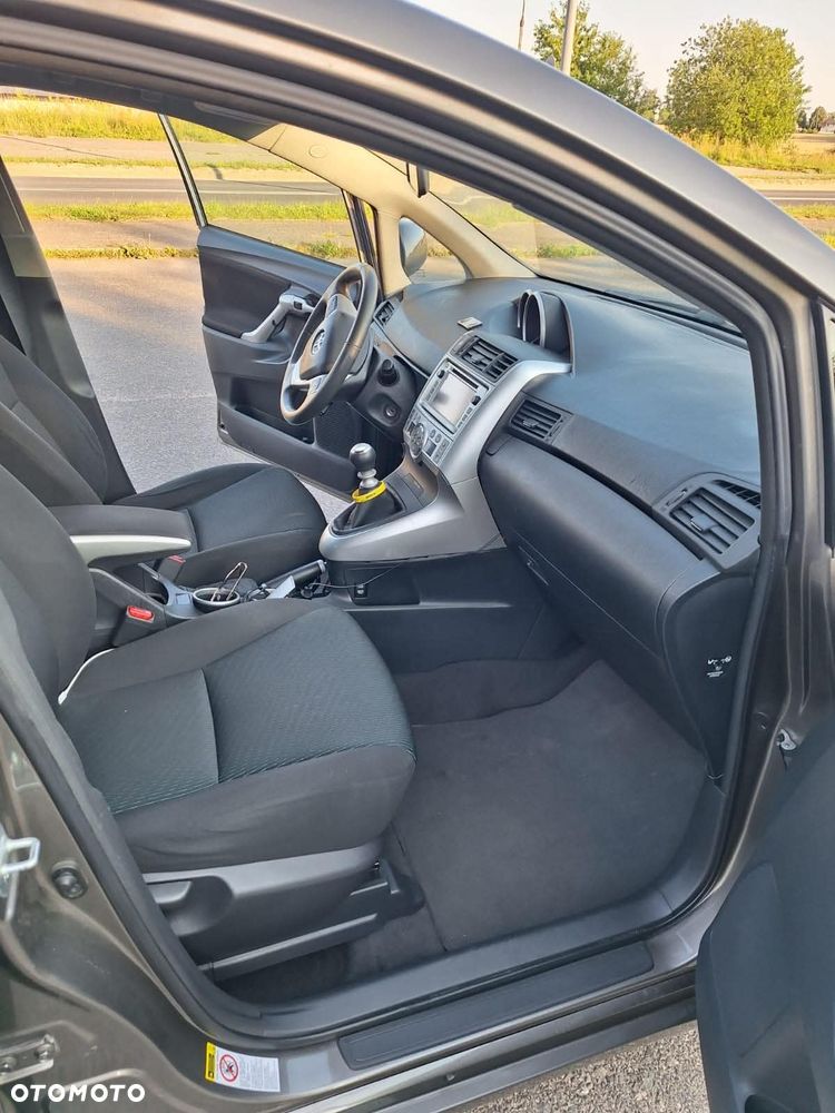 Toyota Verso - 8