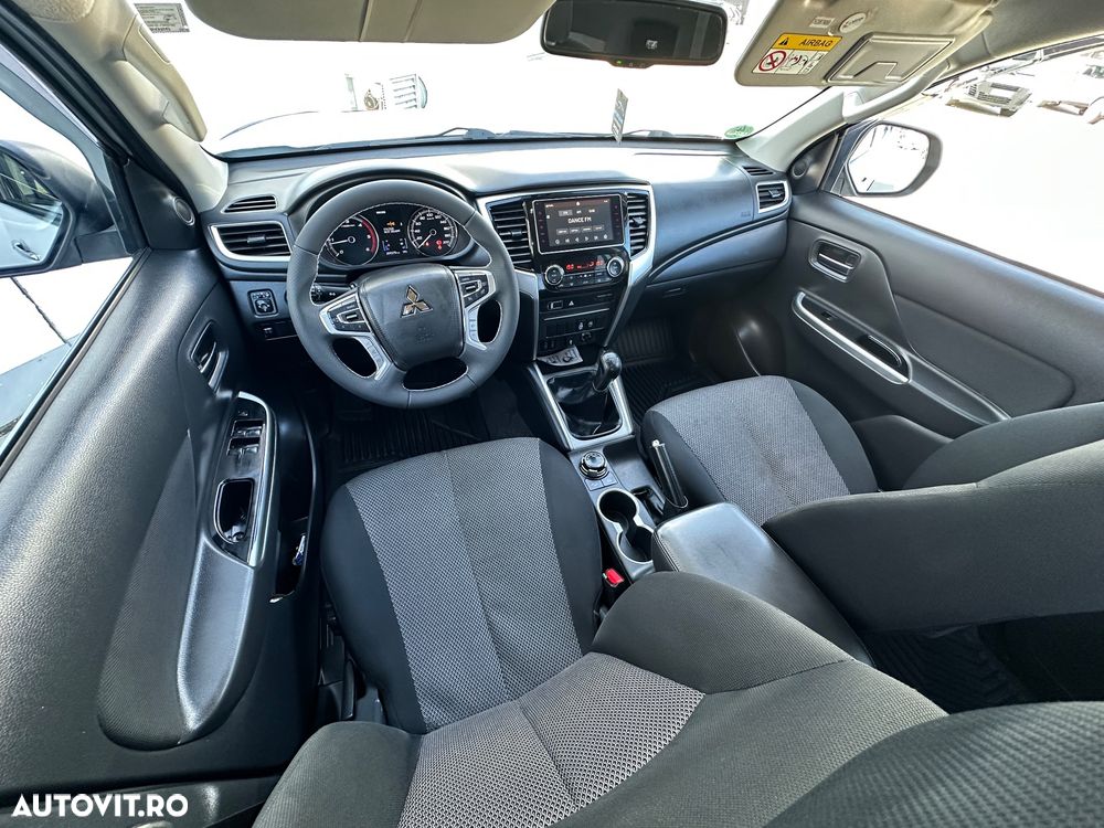 Mitsubishi L200 Double Cab 2.2 DI-D M/T Instyle - 10