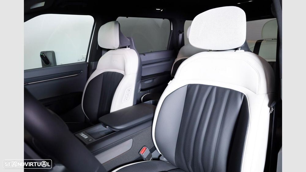 Kia EV9 98.8 kWh GT-Line AWD - 8