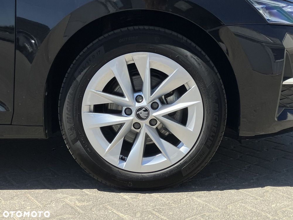 Skoda Octavia 1.5 TSI mHEV Selection DSG - 12