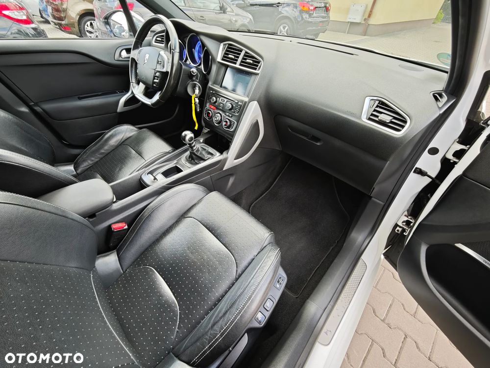 Citroën DS4 THP 200 SportChic - 28