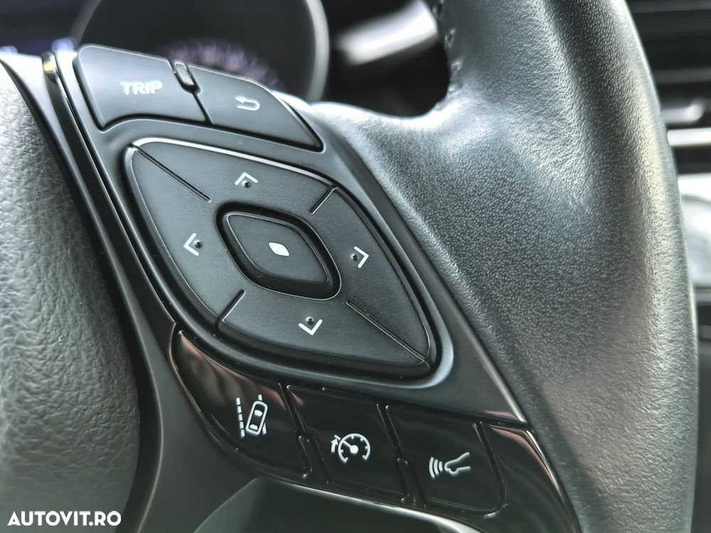 Toyota C-HR Hybrid Business-Edition - 19